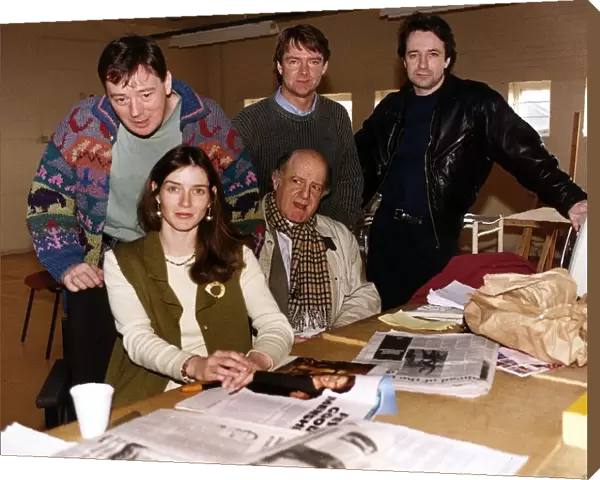 TV Programme Drop The Dead Donkey with the cast