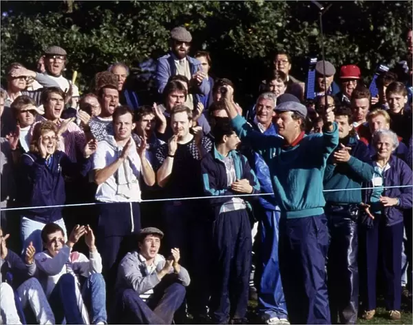 Sandy Lyle raising arms in celebration October 1988