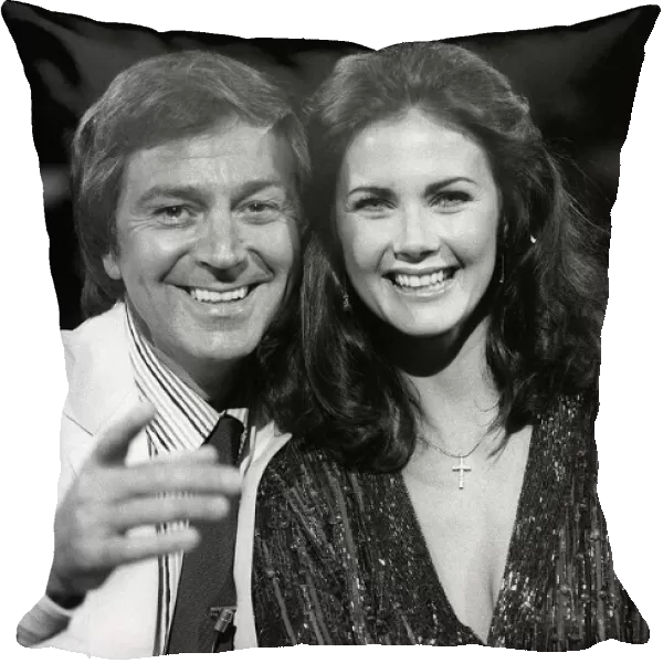 Lynda Carter American actress and singer with Des O Connor, September 1980