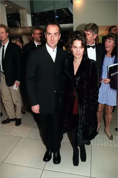 Angus Deayton Actor  /  TV Presenter November 98 Arriving at the Royal premiere in