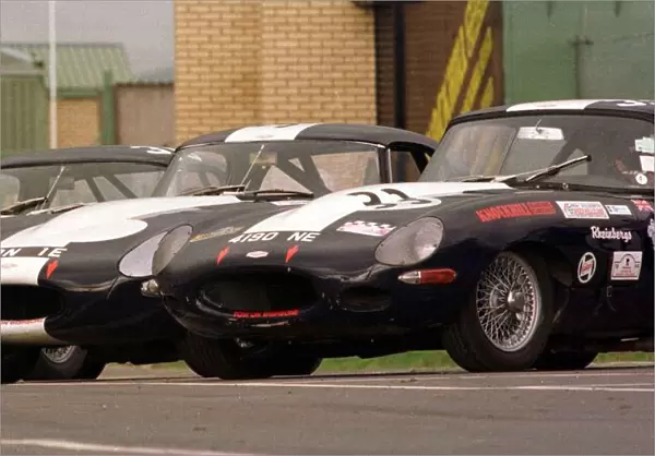 E-TYPE JAGUAR FEATURE AUGUST 1997 E TYPES LINED UP TO RACE