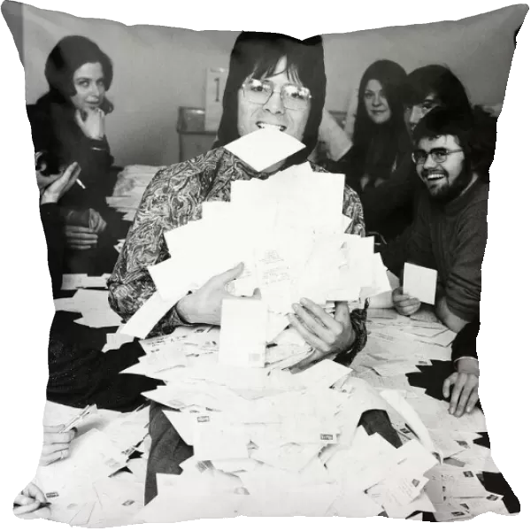 Cliff Richard with a team counting votes - March 1973 DBASE MSI