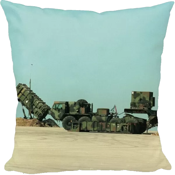 Patriot Missile Battery stands at thye ready close to the Dharan airbase during the Gulf