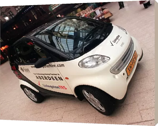 Pic shows... The Swatch smart car in Glasgow central station
