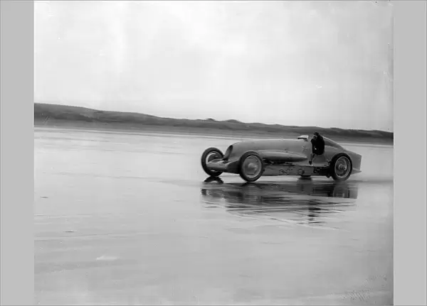 Captain Malcolm Campbells Racing Car Bluebird - Jan 1927 at Pendine Sands