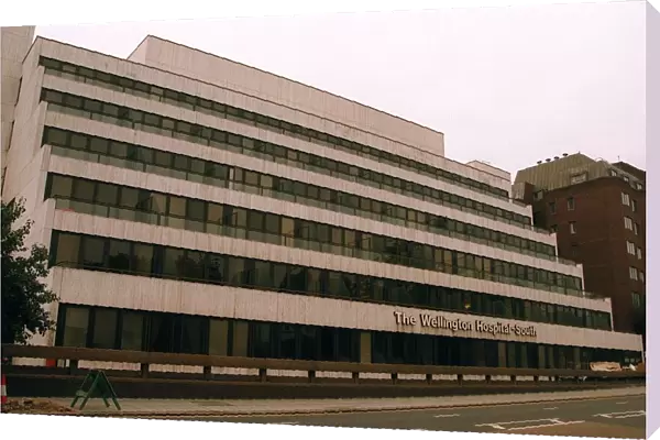 The Wellington Hospital Saint Johns Wood. 1996