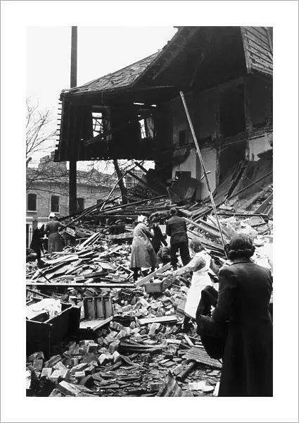 WW2 Nurses clear wreckage from a bombed London hospital