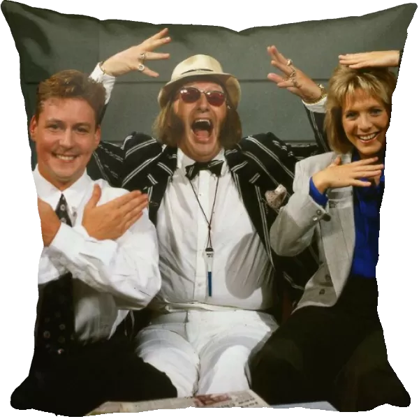 Jim White with John McCririck and Hazel Irvine September 1989