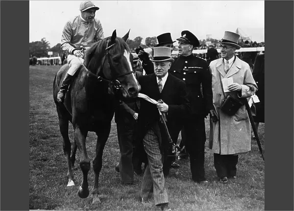 Galcador led by M Boussac winner of The Derby at Epsom - 1950