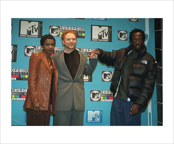Singer Mick Hucknall Singer with two Members from The Fugees Lauryn Hill