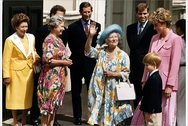 Queen Mother celebrates her 92nd birthday at Clarence House with family members Queen