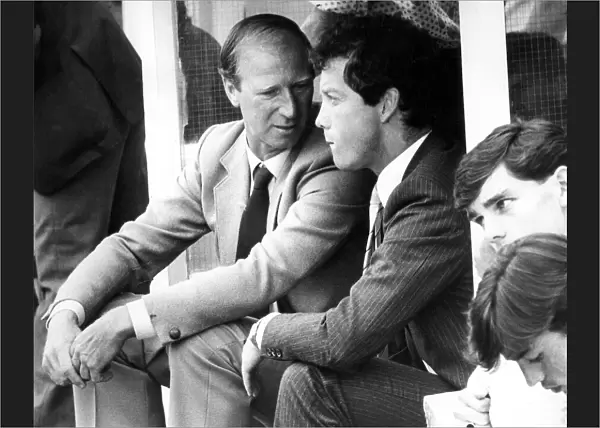 Newcastle United manager Jack Charlton talking with Willie Maddren in August 1984