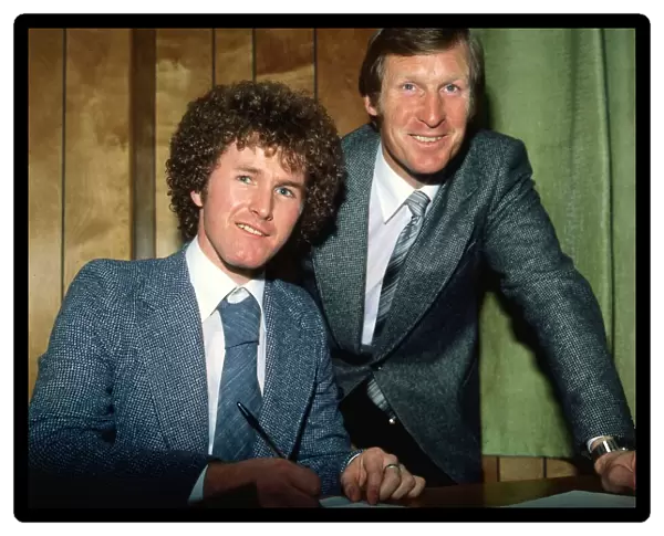 Davie Provan signing contract with Celtic September 1980