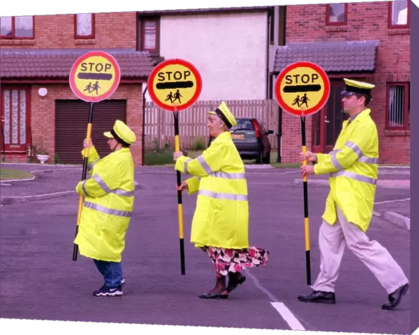 SCHOOL CROSSING PATROLS NORTH LANARKSHIRE AUGUST 1998 UNISON ARE CONCERNED ABOUT THE