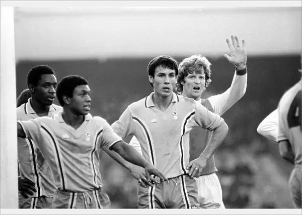 Sport: Football: Arsenal vs. Coventry. Action from the match. February 1981 81-00516-057