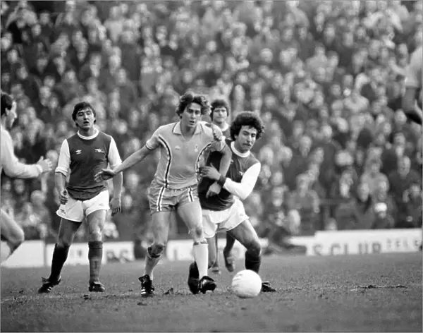 Sport: Football: Arsenal vs. Coventry. Action from the match. February 1981 81-00516-056