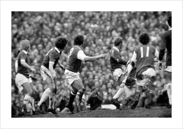 F. A. Cup: Arsenal v. Leicester City. February 1975 75-00906