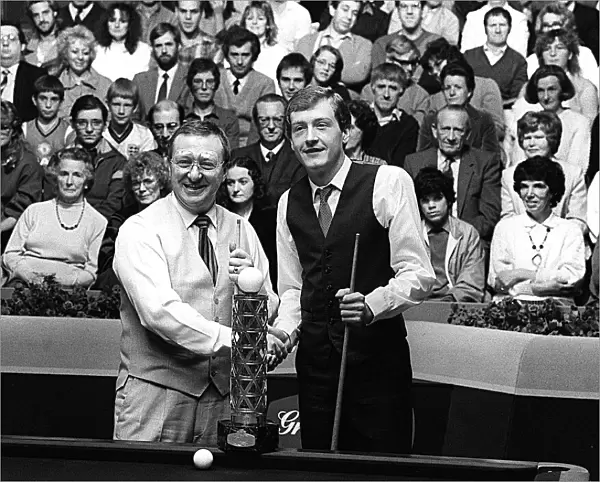 Steve Davis wins the Rothmans Grand prix snooker 1985 title against Dennis Taylor