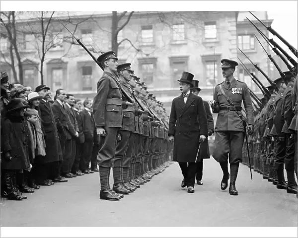 Prince of Wales (later King Edward VIII) inspecting Honourable Artillery Company Guard of