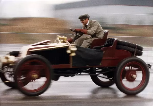 Nigel Mansell Formula One racing driver races in 1902 Renault