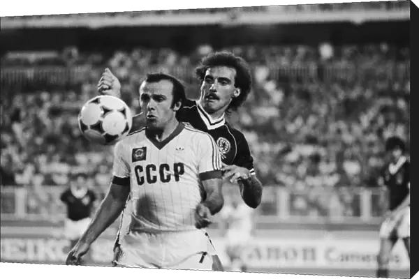 1982 World Cup Finals in Malaga, Spain. Soviet Union 2 v Scotland 2