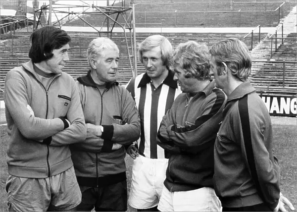 Stoke F. C. Gordon Banks, Frank Mountford, Jimmy Greenhoff
