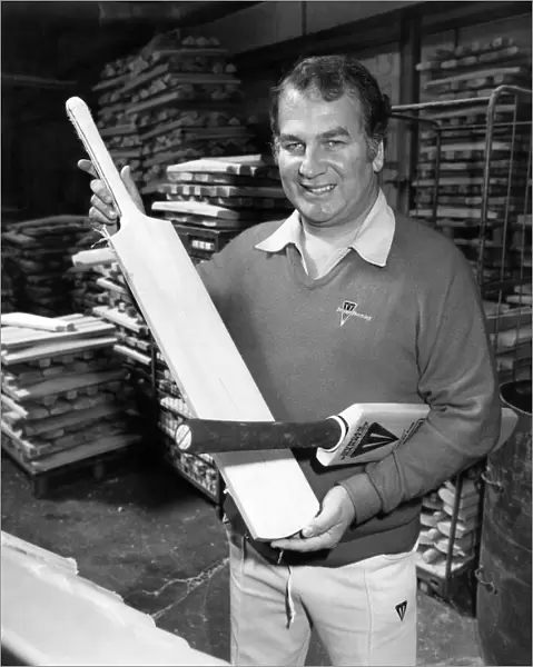 Duncan Fearnley maker of 55. 000 Crickets bats, Worcester. June 1985