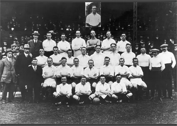 Fulham FC team line up, 1920