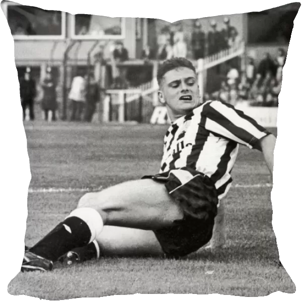 Newcastle United footballer Paul Gascoigne in action. Circa December 1987