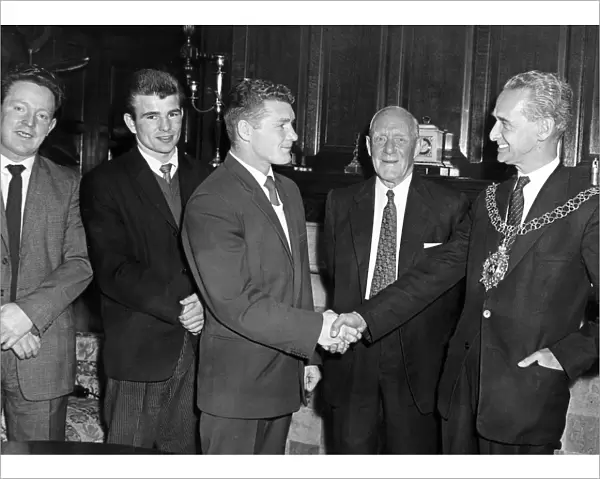 Coventry boxer Mick Leahy gets a 'Good Luck'handshake from the Lord Mayor of