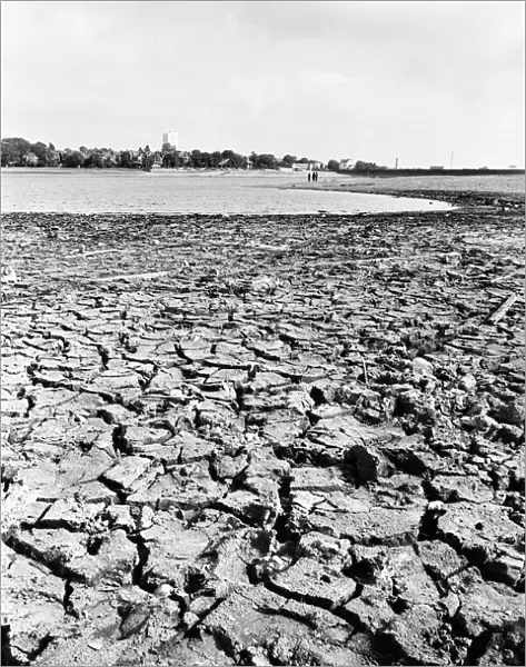 Dried out Edgbaston reservoir in Birmingham during the summer heatwave of 1976