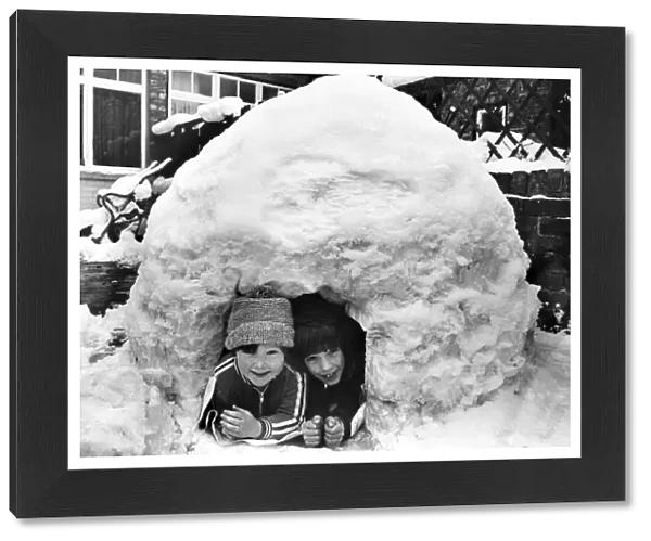 Little Eskimos, Franz Wheldon aged 7 and Mark Hogarth aged 4