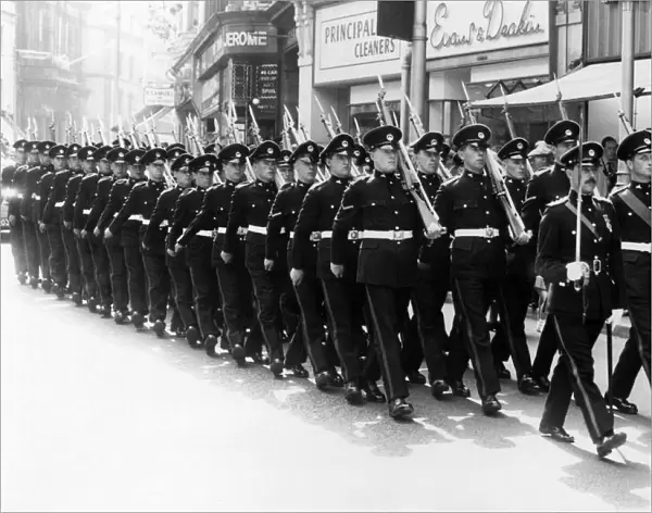 1st battalion South Wales Borderers, march through Westgate Square, Newport, Wales
