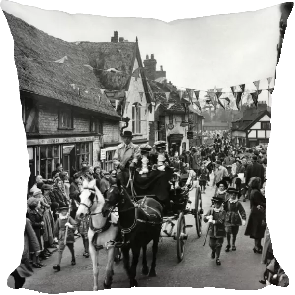 Knutsford May Festival. The royal coach passing through the street of Knutsford en route
