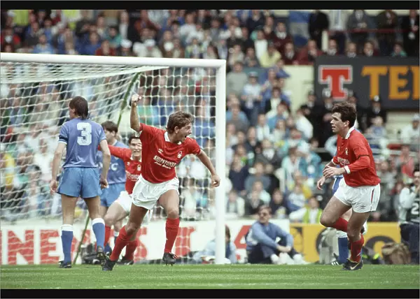 Simod Cup final at Wembley Stadium. Nottingham Forest defeated Everton 4-3