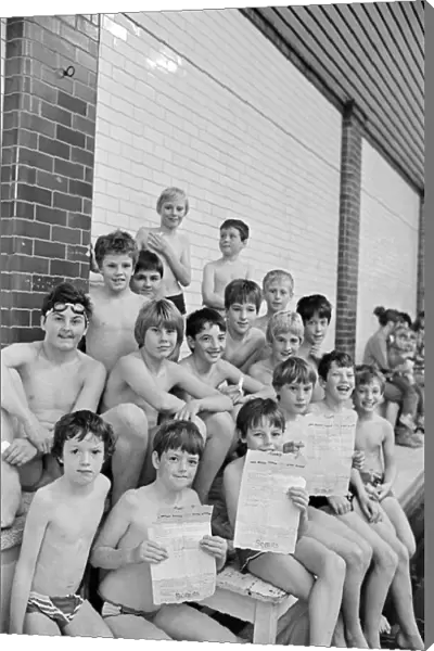 These young swimmers form the 10th Holme Valley (New Mill) scouts raised £