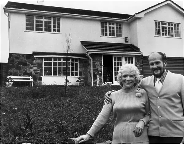 Tom Jones parents Thomas and Freda Woodward outside their home in Clos Cefn Bychan