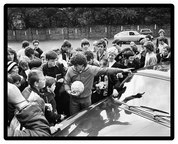 Newcastle United footballer Kevin Keegan is greeted by jubilant Newcastle fans at St