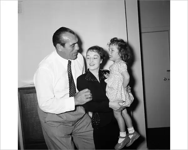 Primo Carnera, Wrestler, former boxer, with Peggy Brindle and her daughter Susan