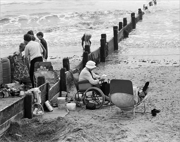 Holidaymakers in Frinton-on-Sea, Essex. 24th August 1967