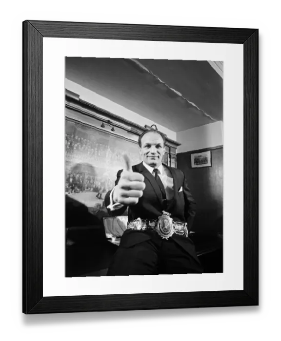 Framed Print : Henry Cooper with 3rd Lonsdale Belt Print Framed Print : Henry Cooper with 3rd Lonsdale Belt Print