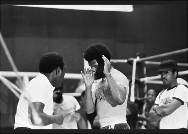 Leon Spinks (centre) training ahead of his second fight with Muhammad Ali