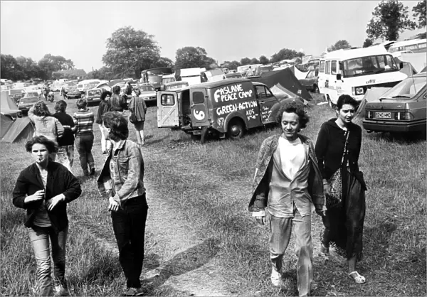 Music fans at the Glastonbury Festival 1986