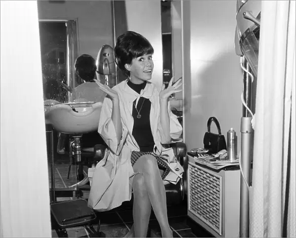 American actress, Mary Tyler Moore, pictured at the hairdressers at the Dorchester Hotel