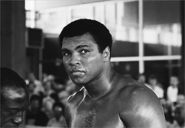Muhammad Ali training at the Concord Hotel in Catskill Mountains