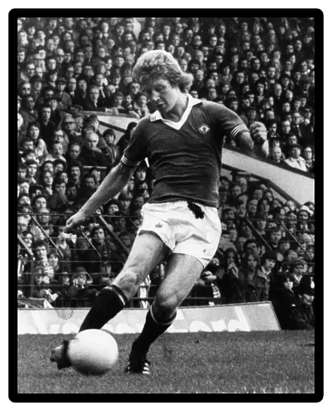 Jimmy Nicholl, Manchester United player in action, Old Trafford, Saturday 30th April 1977
