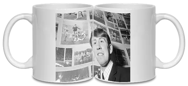 Howard Kendall, aged 20, has just signed for Everton Football Club for 5