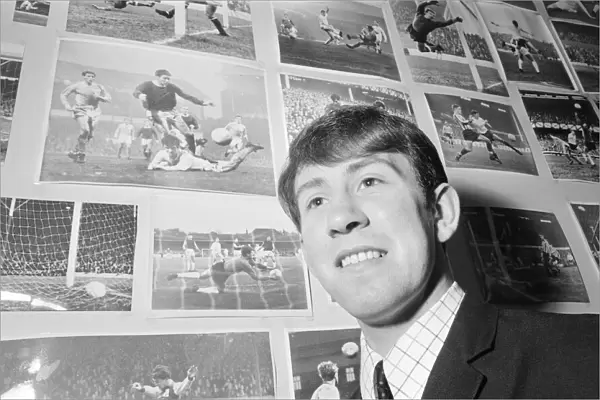 Howard Kendall, aged 20, has just signed for Everton Football Club for 5