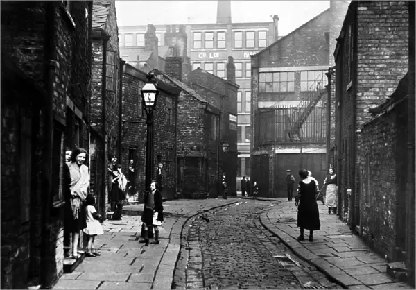 An unnamed street in Salfords Greengate area. This is typical of the living