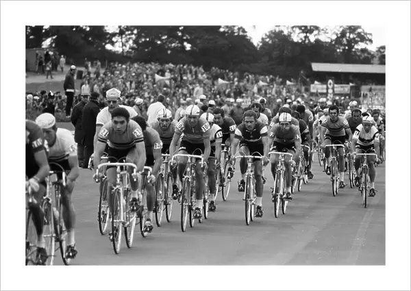 Eddy Merckx (Belgium rider number 21 - 3rd from the left